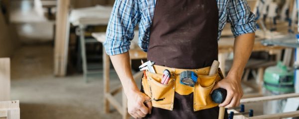 Artisan menuisier