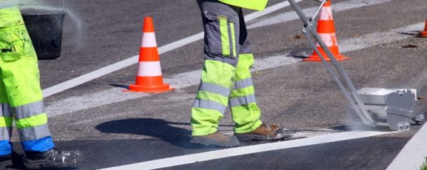 Systèmes de poches pour peintures routières